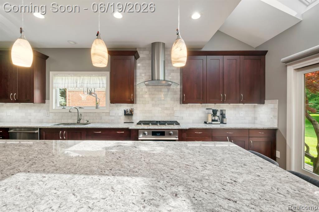 1902 Grayslake Drive Rochester Hills, MI 48306 - Photo 13 of 76