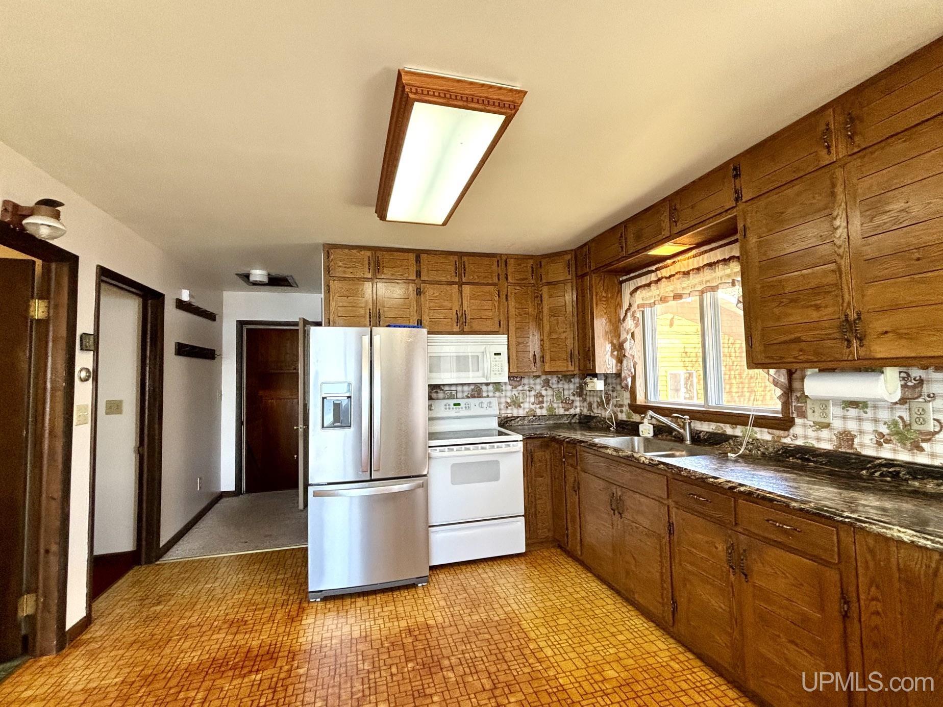 4467 Lighthouse Road Big Bay, MI 49808 - Photo 22 of 69
