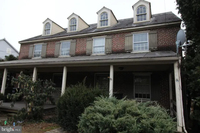 $1,500 | 1076 Main Street, East Earl, PA 17506