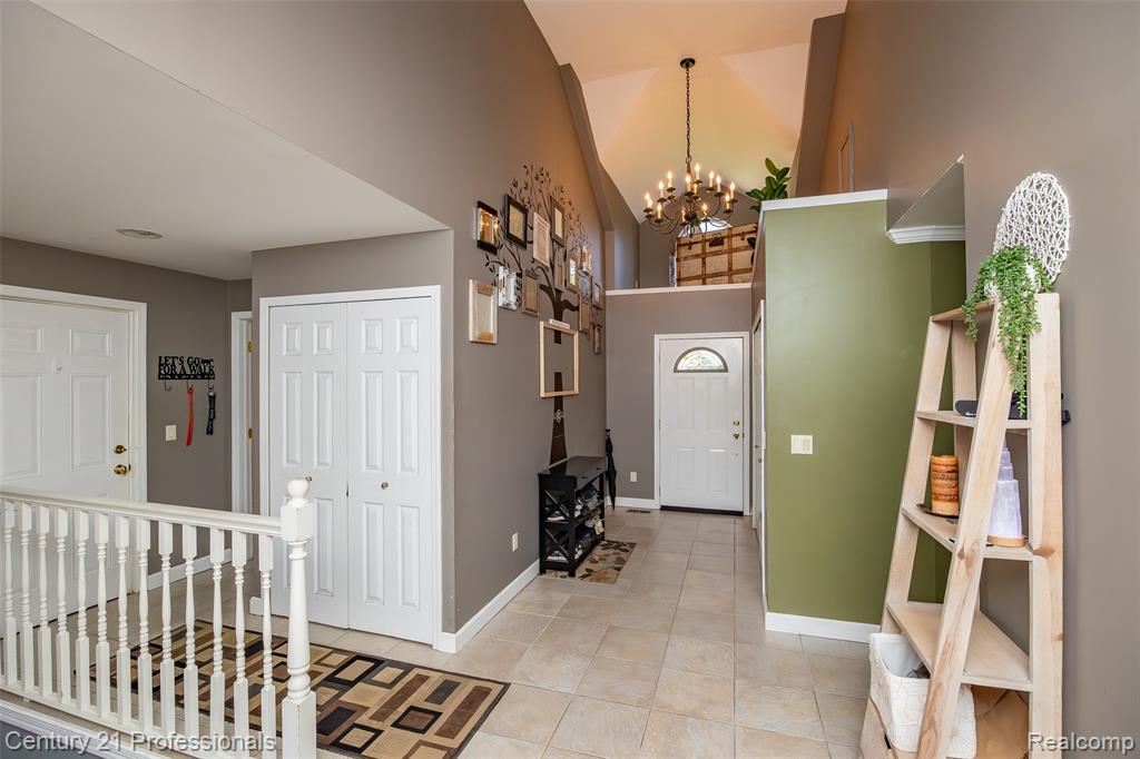 3251 Mann Road Clarkston, MI 48346 - Photo 8 of 41
