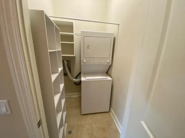 $429,900 | 19155 Thomson Drive, Unit 304, Brookfield, WI 53045