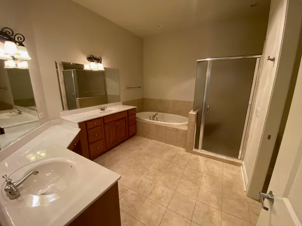 $429,900 | 19155 Thomson Drive, Unit 304, Brookfield, WI 53045