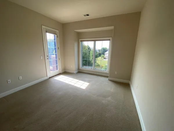 $429,900 | 19155 Thomson Drive, Unit 304, Brookfield, WI 53045