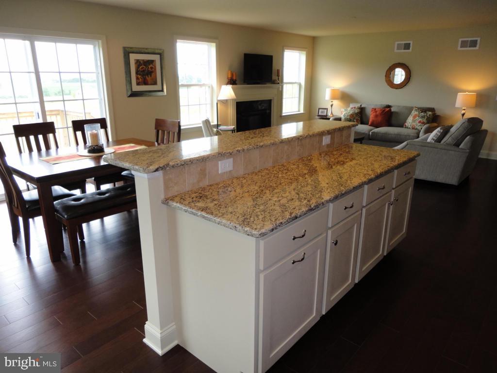 495 Hamilton Road, Unit 18 Lancaster, PA 17603 - Photo 12 of 33 Gallery Image 12