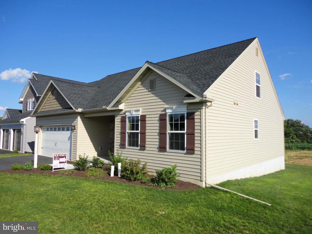 495 Hamilton Road, Unit 18 Lancaster, PA 17603 - Photo 3 of 33 Gallery Image 3