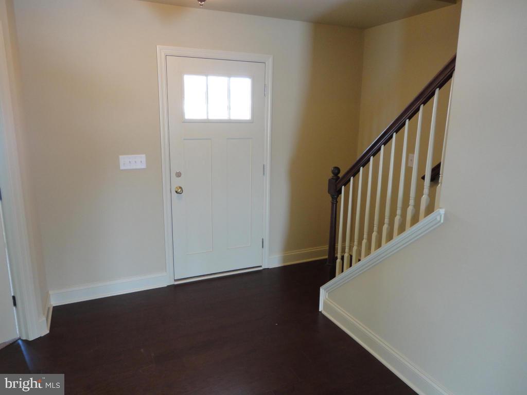495 Hamilton Road, Unit 18 Lancaster, PA 17603 - Photo 4 of 33 Gallery Image 4
