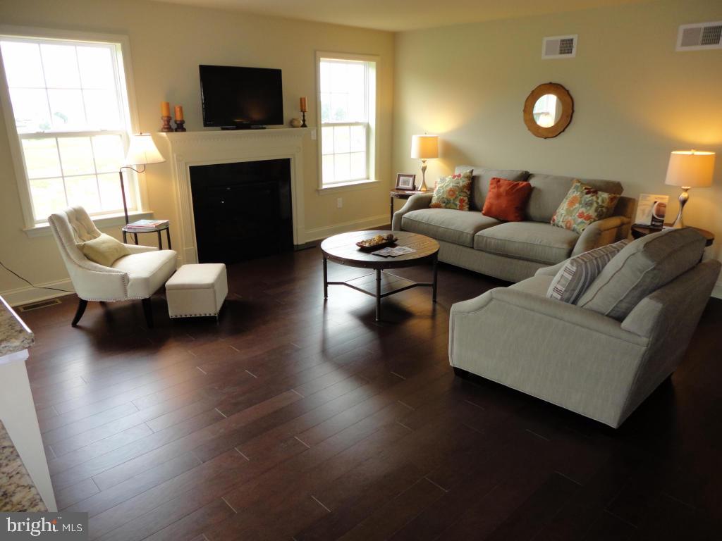 495 Hamilton Road, Unit 18 Lancaster, PA 17603 - Photo 7 of 33 Gallery Image 7