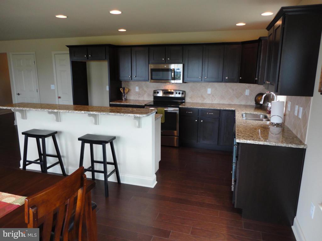 495 Hamilton Road, Unit 18 Lancaster, PA 17603 - Photo 10 of 33 Gallery Image 10