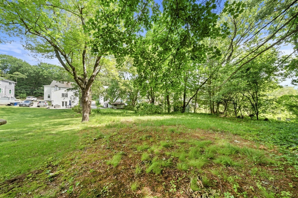 242 Lincoln Street Lexington, MA 02421 - Photo 23 of 30