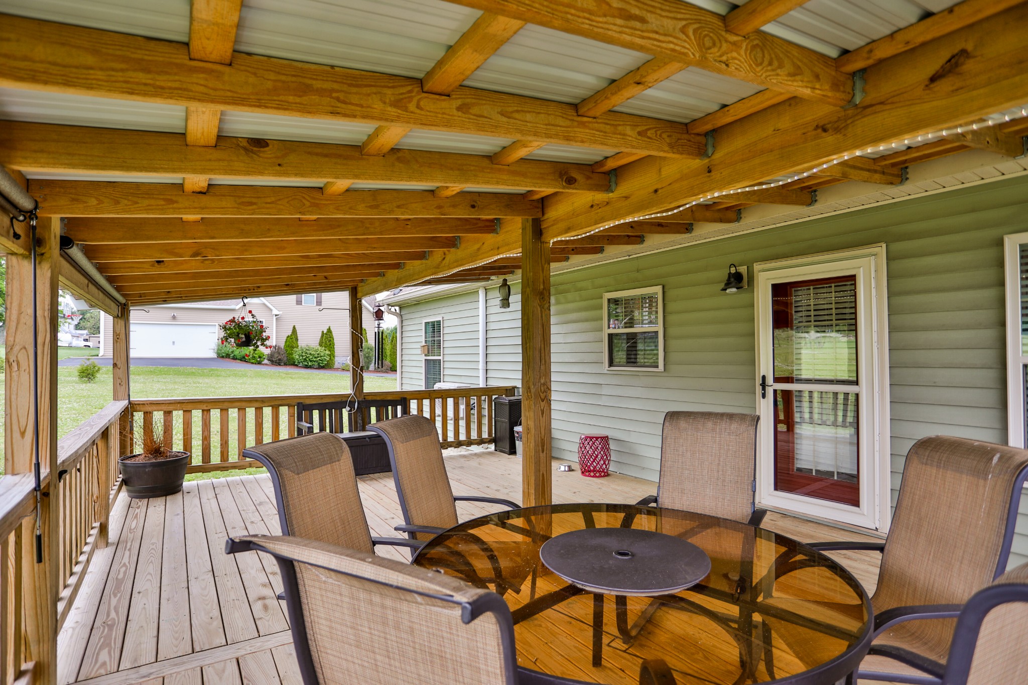 125 Mitchell Road Portland, TN 37148 - Photo 22 of 25 a view of a chairs and table in the balcony