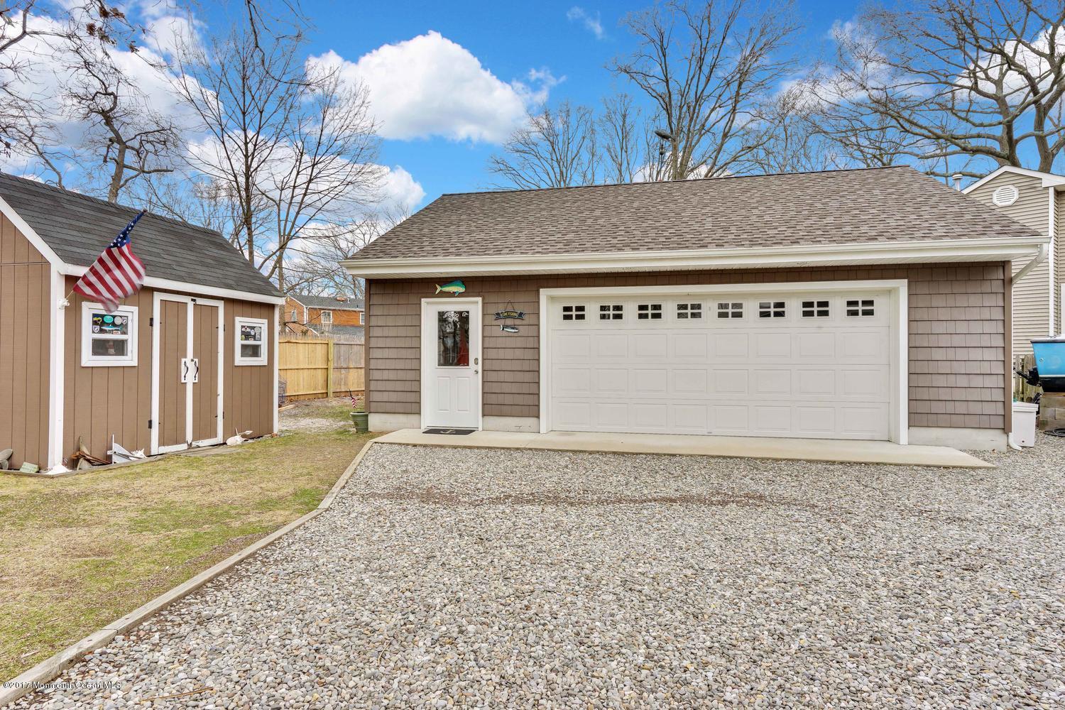 151 Riviera Drive Brick, NJ 08724 - Photo 4 of 24 151 Riviera Dr Brick NJ 08724-large-034-