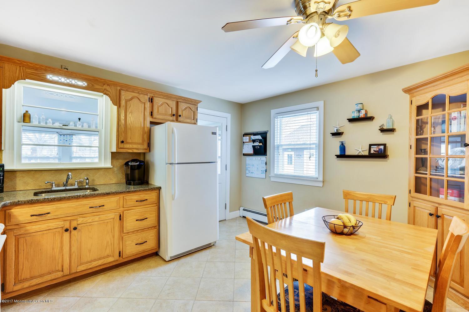 151 Riviera Drive Brick, NJ 08724 - Photo 8 of 24 151 Riviera Dr Brick NJ 08724-large-015-