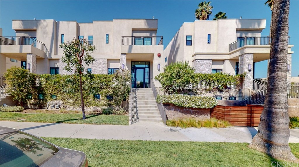 18703 Redwing Street Tarzana, CA 91356 - Photo 1 of 50