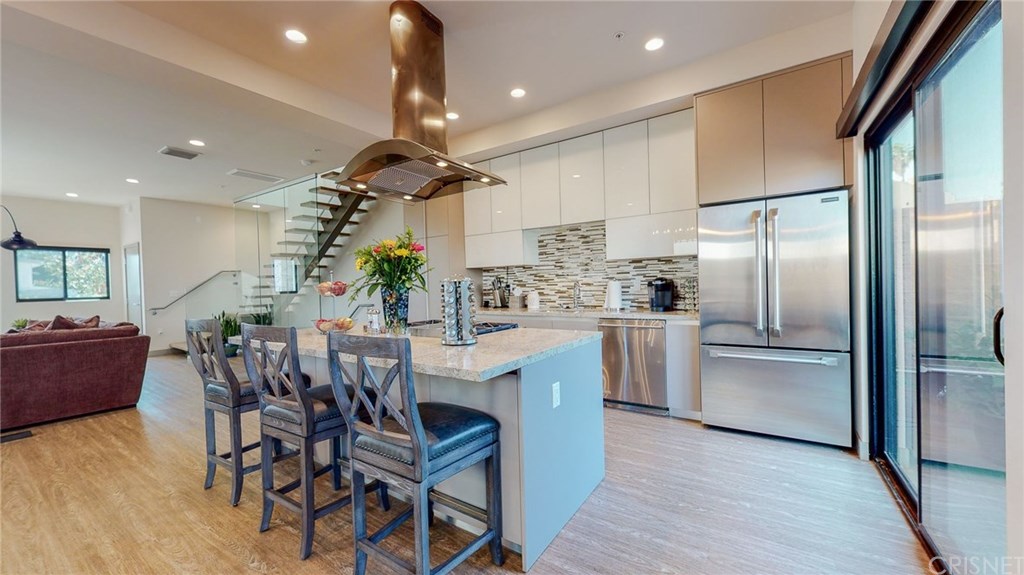 18703 Redwing Street Tarzana, CA 91356 - Photo 12 of 50