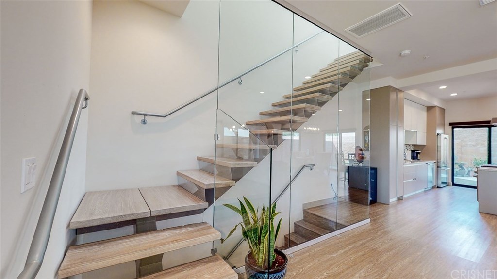 18703 Redwing Street Tarzana, CA 91356 - Photo 19 of 50