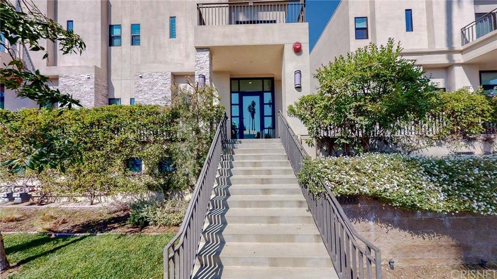 18703 Redwing Street Tarzana, CA 91356 - Photo 4 of 50