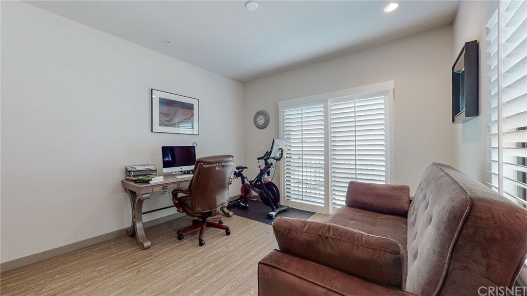 18703 Redwing Street Tarzana, CA 91356 - Photo 36 of 50