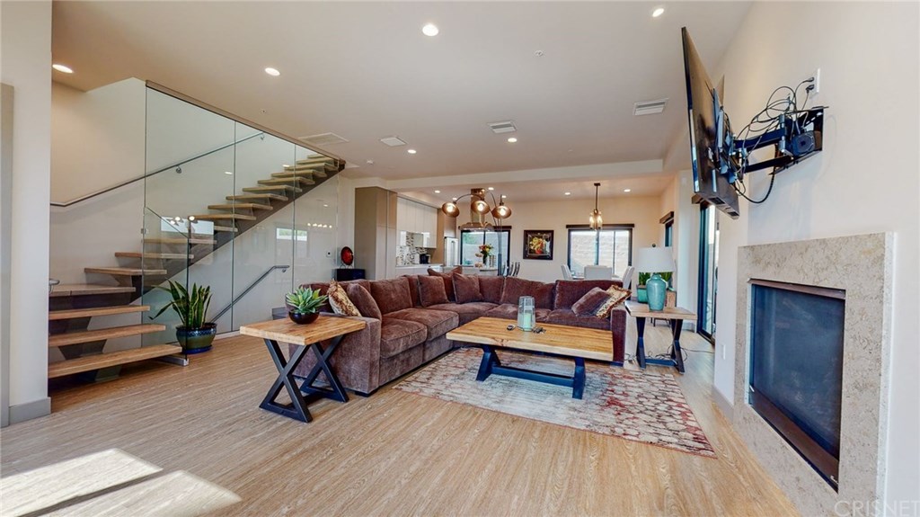 18703 Redwing Street Tarzana, CA 91356 - Photo 7 of 50