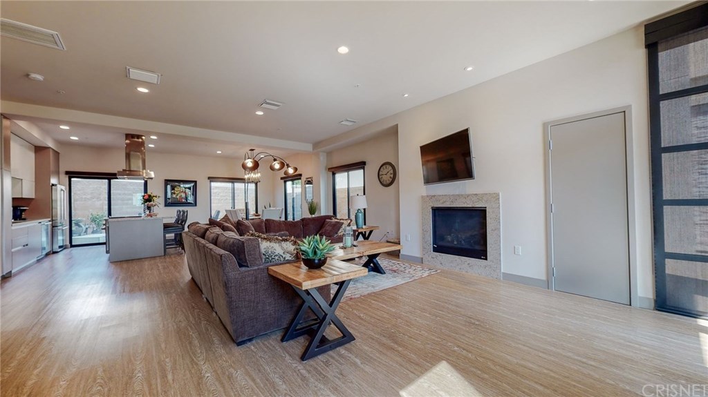 18703 Redwing Street Tarzana, CA 91356 - Photo 10 of 50