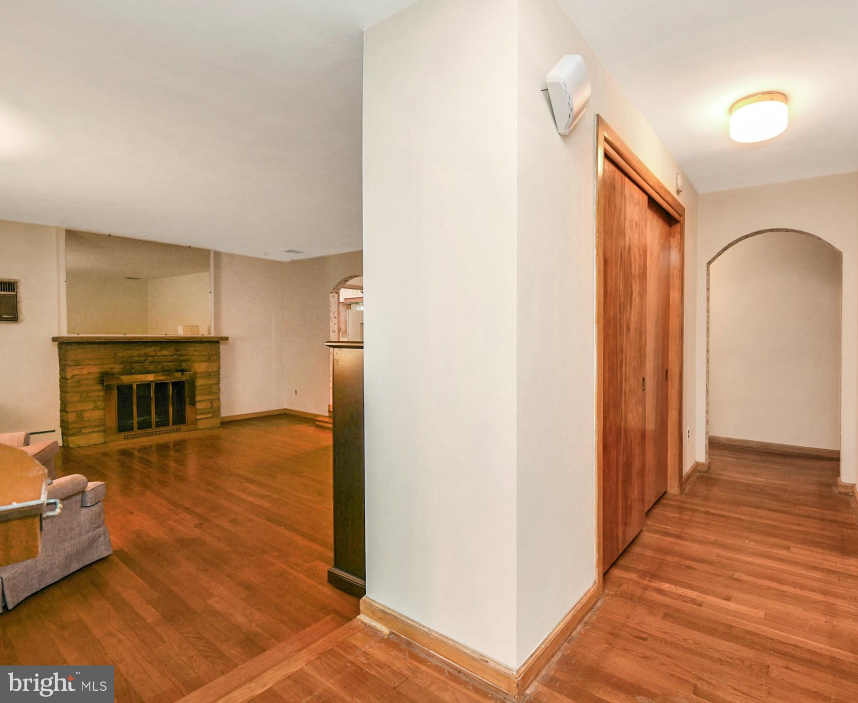48 Cubberly Road Princeton Junction, NJ 08550 - Photo 8 of 26 Entrance Hall
