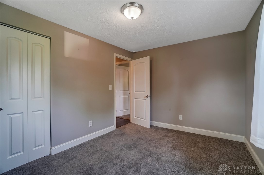 4960 Tilbury Road Huber Heights, OH 45424 - Photo 24 of 34