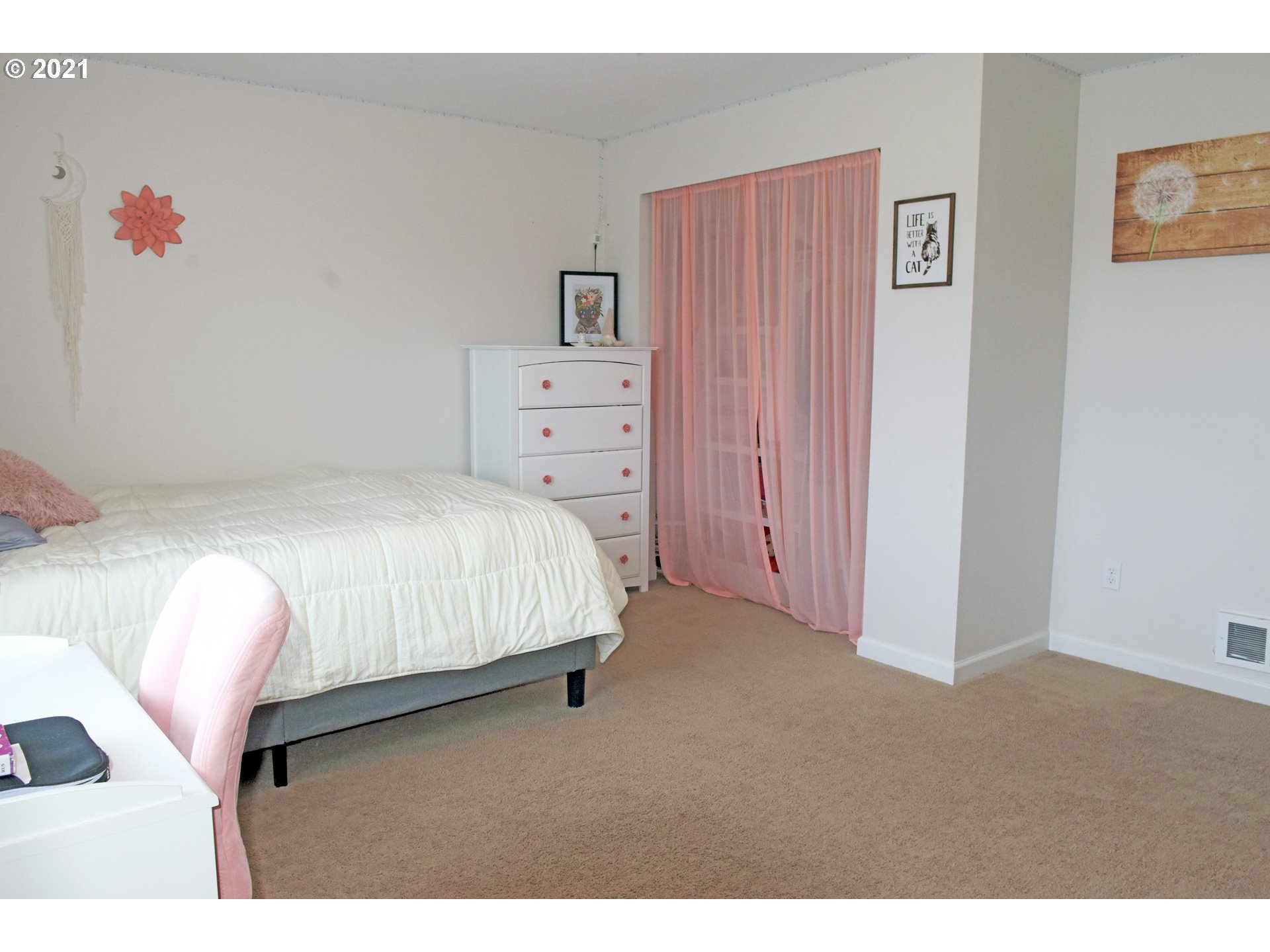 2055 Roosevelt Loop North Bend, OR 97459 - Photo 14 of 32