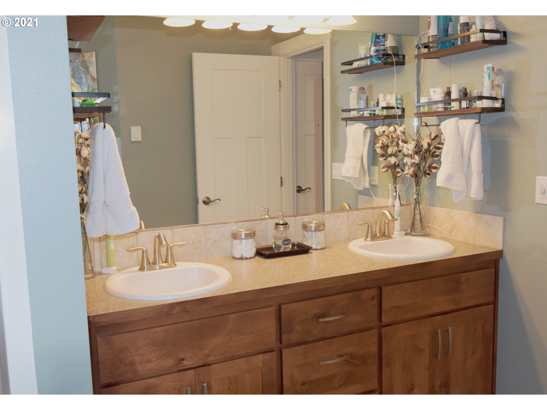 2055 Roosevelt Loop North Bend, OR 97459 - Photo 21 of 32