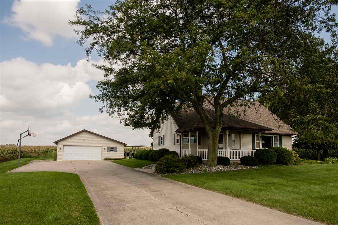 18233 Notestine Road Woodburn, IN 46797 - Photo 1 of 25