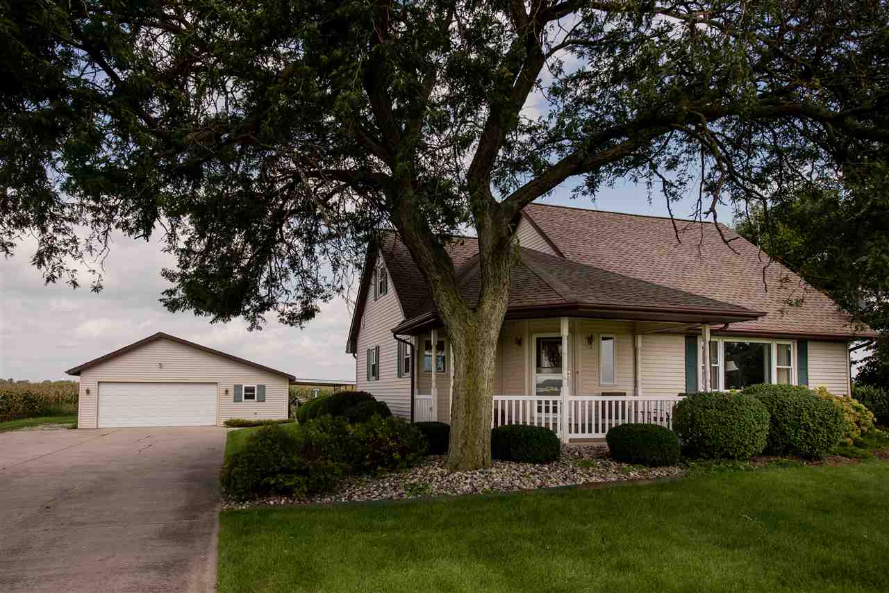 18233 Notestine Road Woodburn, IN 46797 - Photo 2 of 25