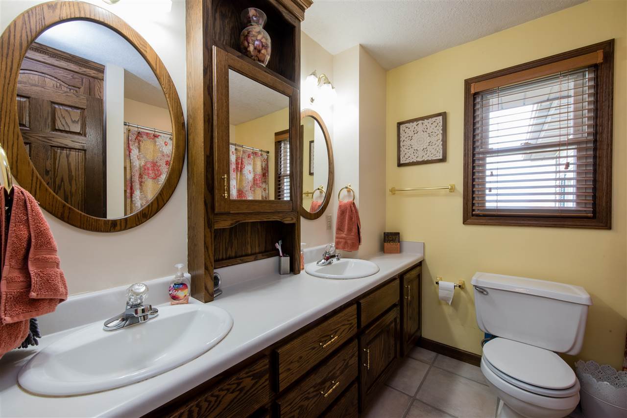 18233 Notestine Road Woodburn, IN 46797 - Photo 15 of 25