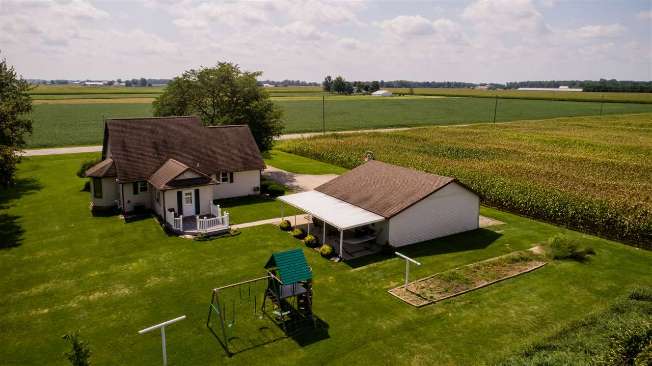 18233 Notestine Road Woodburn, IN 46797 - Photo 4 of 25