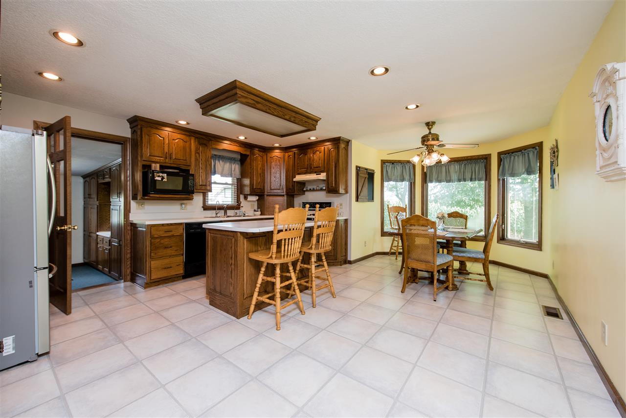 18233 Notestine Road Woodburn, IN 46797 - Photo 5 of 25