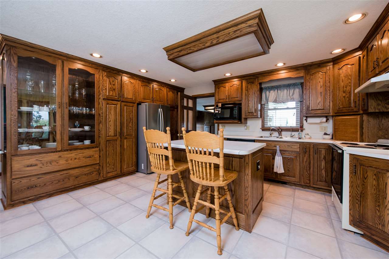 18233 Notestine Road Woodburn, IN 46797 - Photo 7 of 25