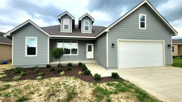 $316,000 | 1605 Al Ortolani Way, Pittsburg, KS 66762