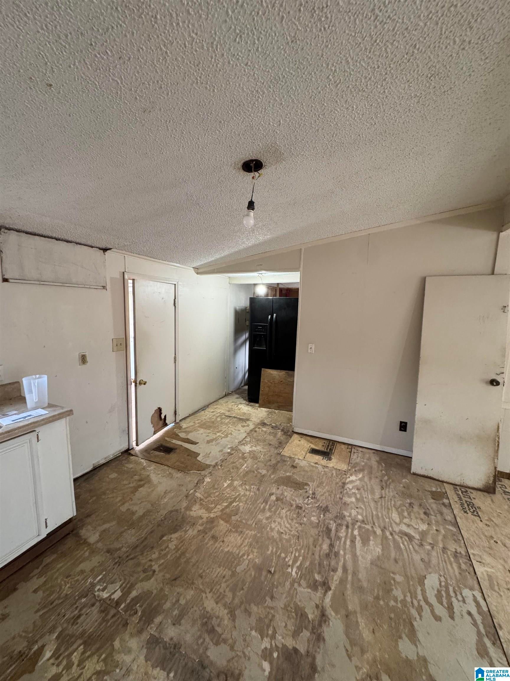 1214 Rhodes Street Anniston, AL 36206 - Photo 4 of 14 Gallery Image 4