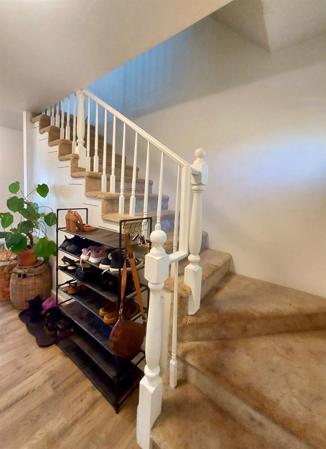 6880 Kahala Road Garden Valley, CA 95633 - Photo 15 of 52 a living room with furniture