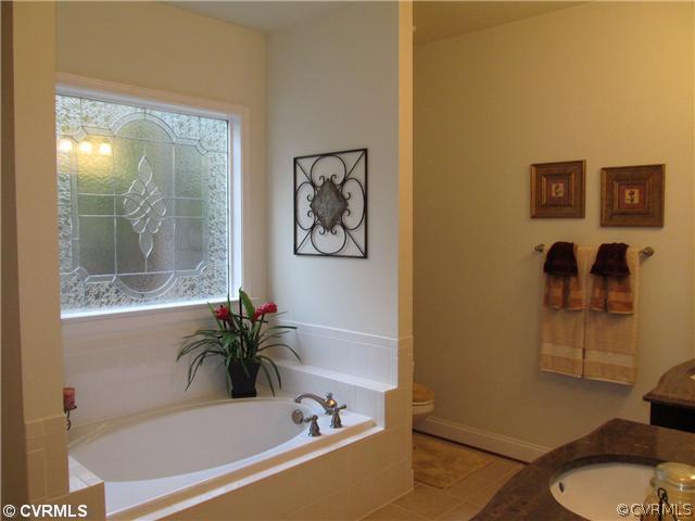 6120 Autumn Bluff Road Powhatan, VA 23139 - Photo 10 of 16 Master Bath
