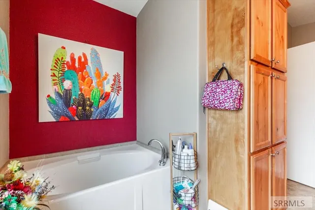 $519,000 | 297 North Hanson Avenue, Shelley, ID 83274