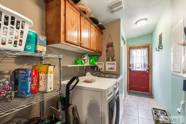 $519,000 | 297 North Hanson Avenue, Shelley, ID 83274