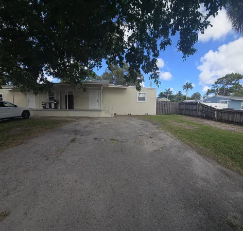 $2,450 | 1220 Kent Street, West Palm Beach, FL 33415
