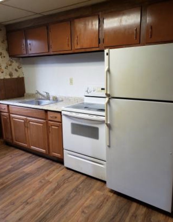 4 Burton Court Worcester, MA 01607 - Photo 3 of 5 Gallery Image 3