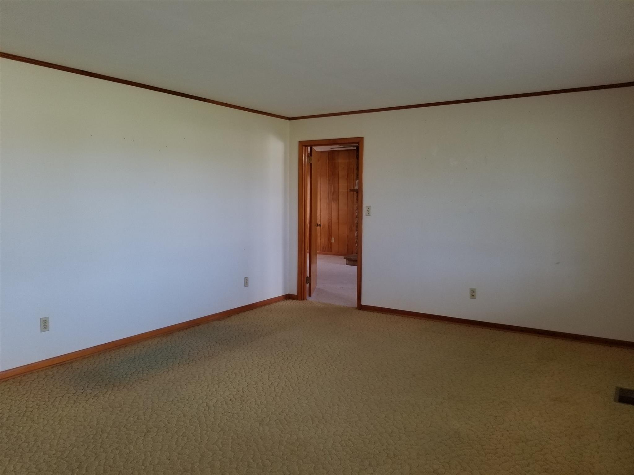 1309 Smith Road Manchester, TN 37355 - Photo 3 of 18 a view of an empty room