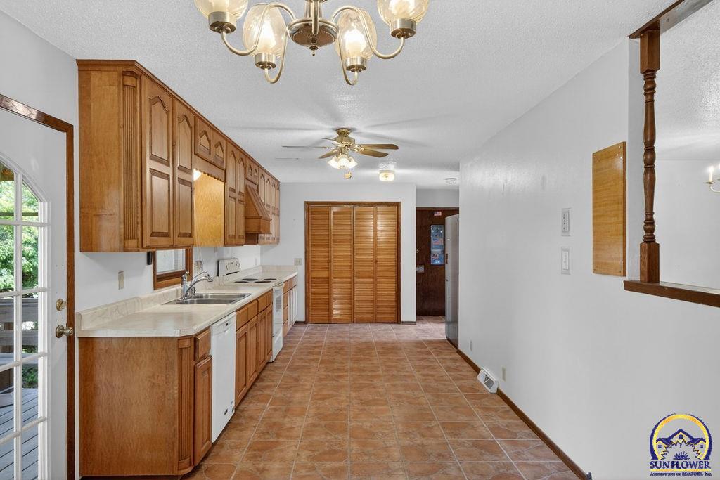 2494 Barton Road Holton, KS 66436 - Photo 8 of 58