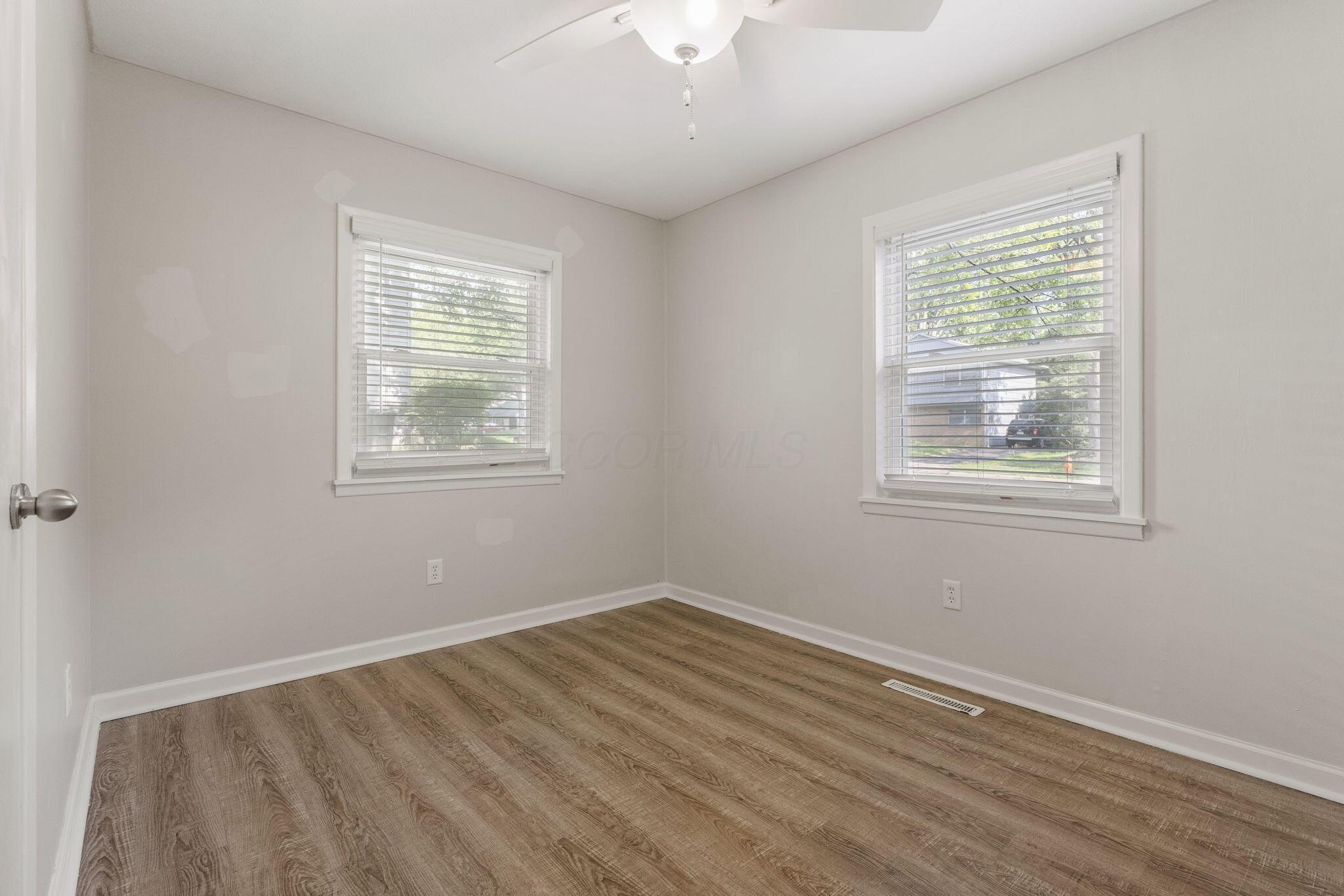 895 Caniff Road Columbus, OH 43221 - Photo 24 of 37 26-web-or-mls-129
