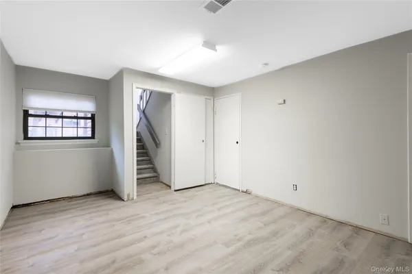 $4,150 | 4 Adams Court, Oyster Bay, NY 11771