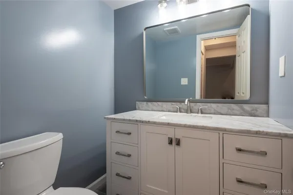 $4,150 | 4 Adams Court, Oyster Bay, NY 11771