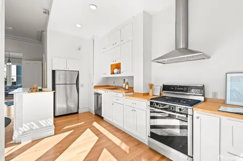 $1,888,000 | 569-571 Capp Street, San Francisco, CA 94110