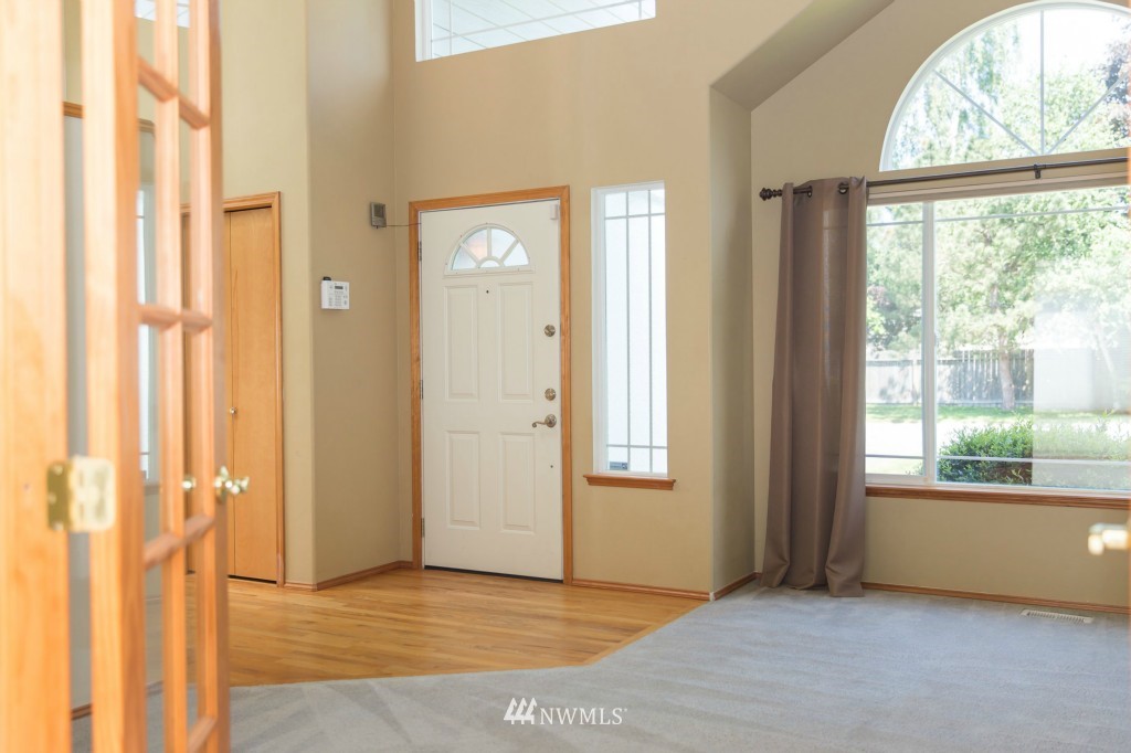 4830 151st Street Southwest Edmonds, WA 98026 - Photo 12 of 24 Gallery Image 12