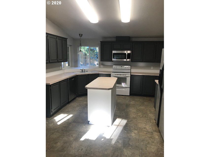 109 Northeast 253rd Street Ridgefield, WA 98642 - Photo 3 of 17