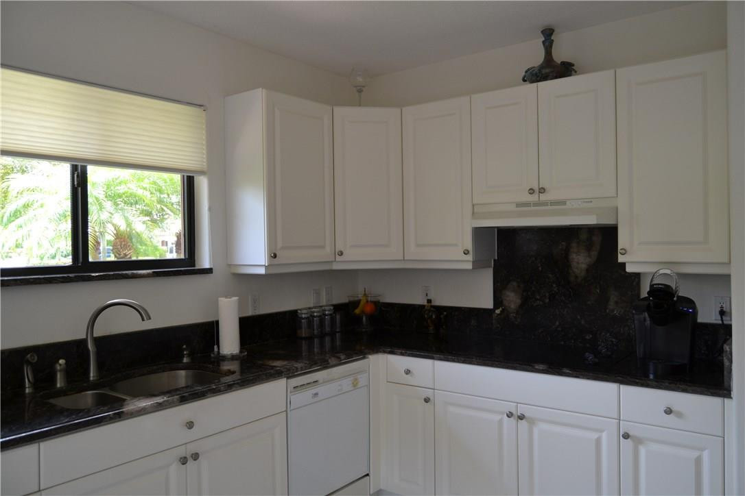 4965 Pine Tree Drive Boynton Beach, FL 33436 - Photo 6 of 18 Photo 6